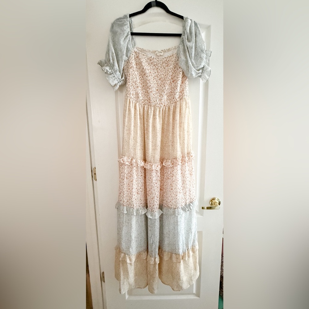EUC Orange Creek Smocked Floral Dress